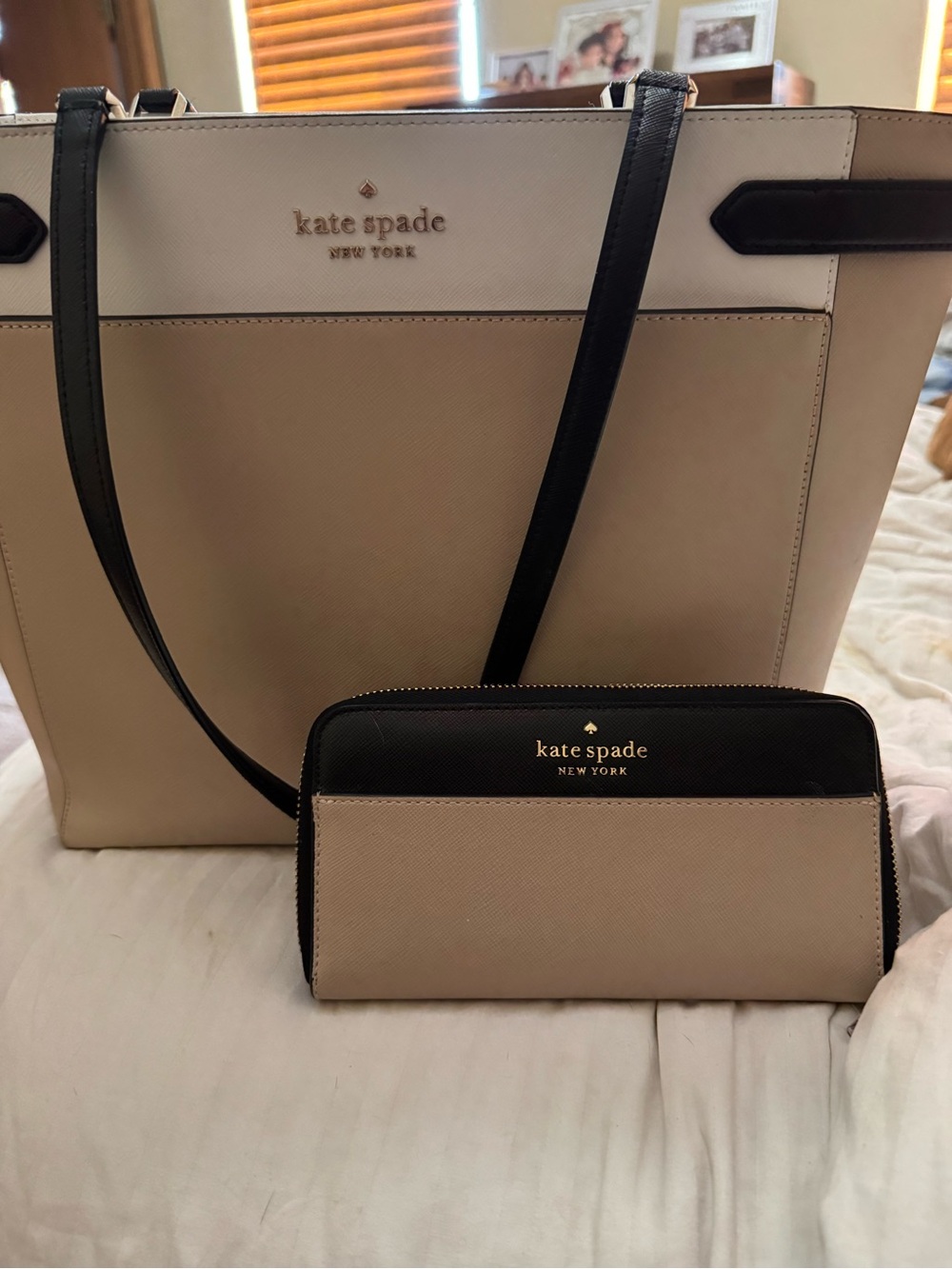 kate spade Beige and Black Tote with Coordinating Wallet - Picture 1 of 6